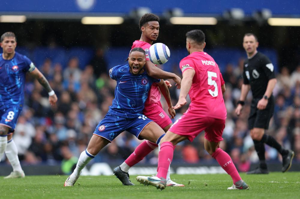 他利用身高 他利用身高